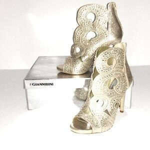 Gianni Bini Gold Rhinestone Laser Cut Scroll Stiletto Heels Evening Sandals 7M